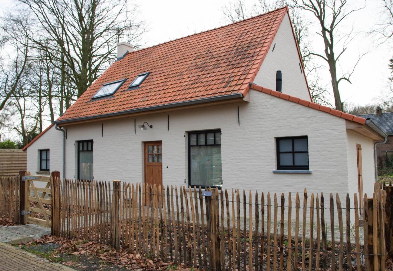 Kerkdreef8 Bed & Breakfast Merkem ภายนอก รูปภาพ